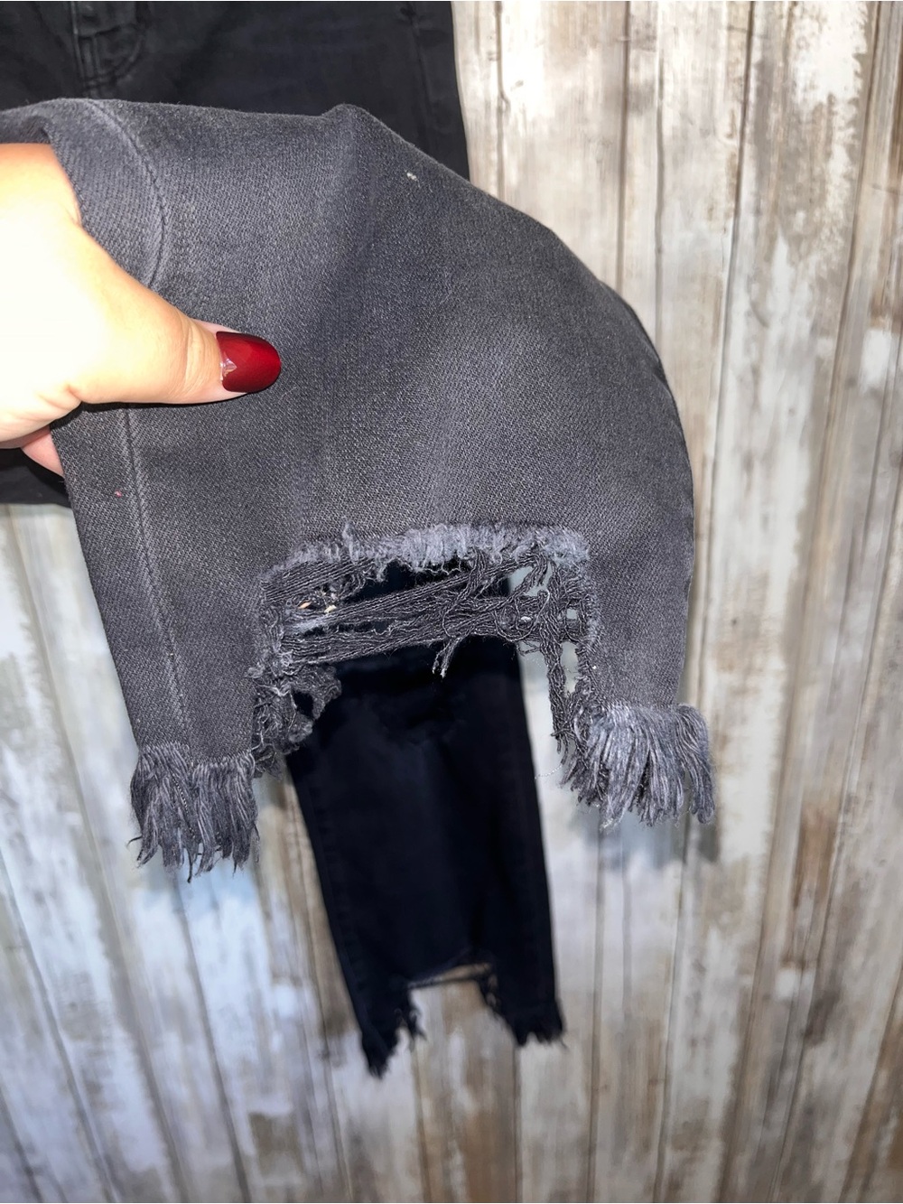 American Eagle Slim Straight Crop Jeans 2 Short Black Distressed Raw Hem - Picture 2 of 6